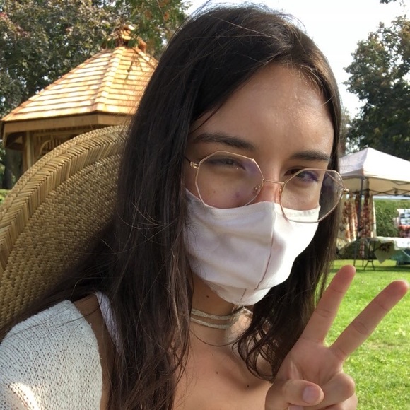 Meet your Posher, Denay - Picture 1 of 1